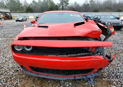 2020 Dodge Challenger Sxt z USA, uszkodzony, nr VIN 2C3CDZAG2LH215207